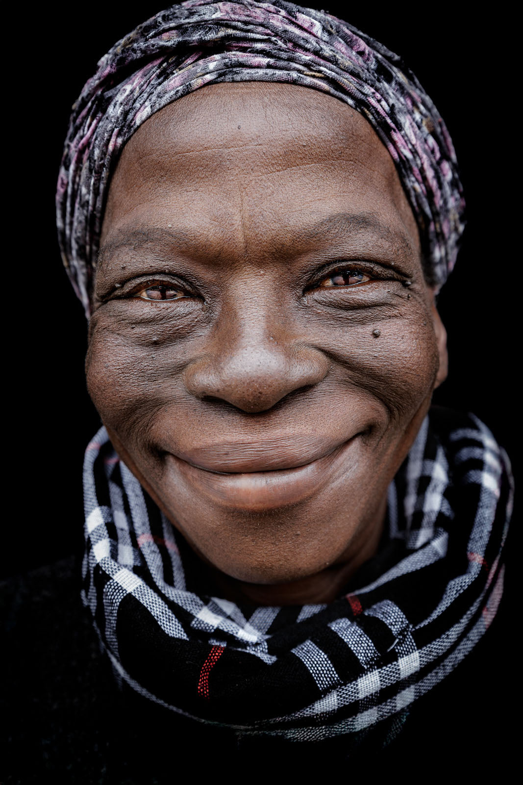 Nompi, 52 - Beggar